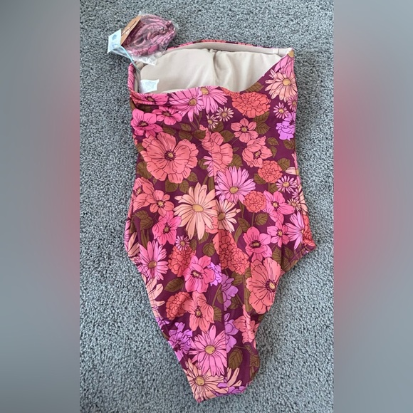 Kona Sol Pink and Purple Floral Women’s One Piece Bathing Suit, Swim, Size S - Picture 4 of 9